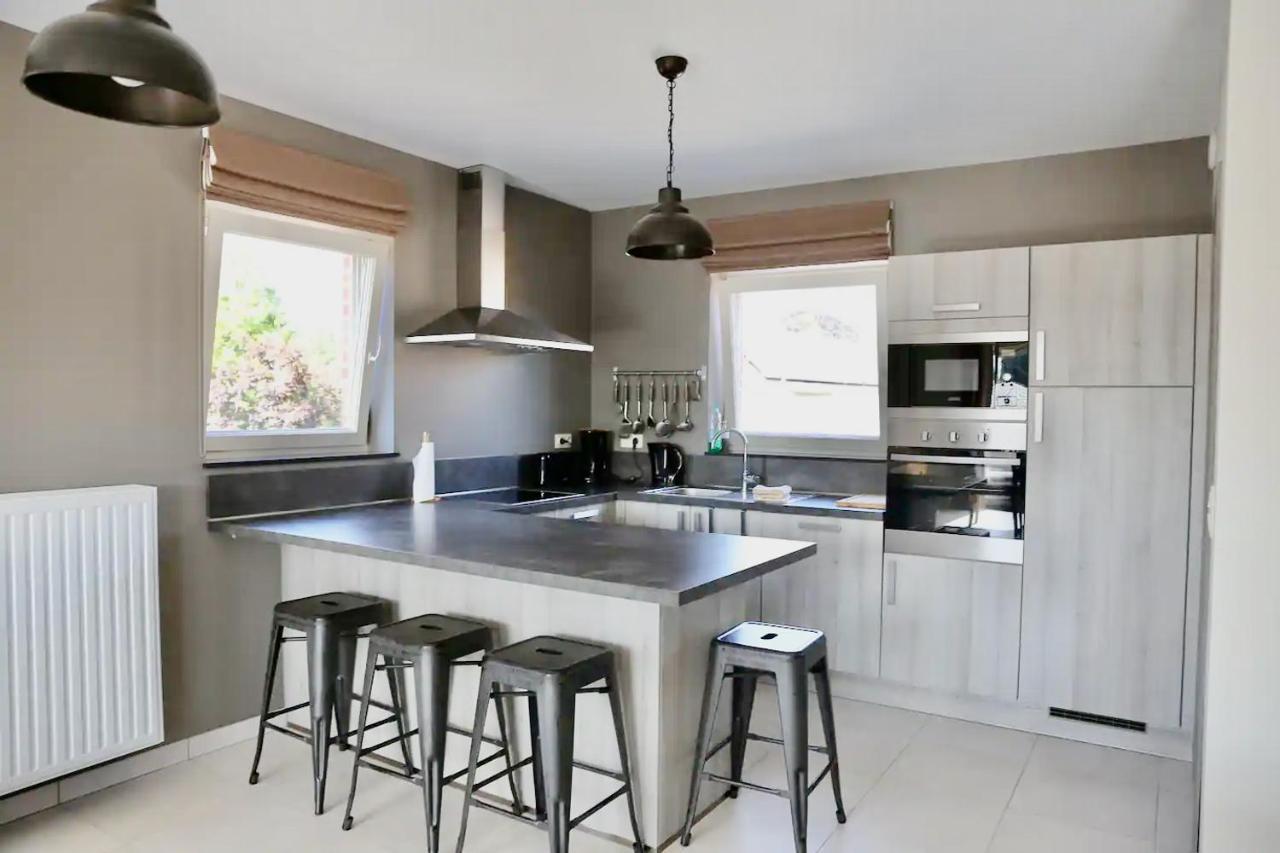 Loft En Duplex Avec Terrasse 3 Chambres Proche Pairi Daiza Монс Экстерьер фото